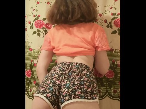 ❤️ سیکسی نوجوان بیب کیمرے پر اپنی شارٹس اتار رہی ہے۔ ❌ مقعد فحش  ❌❤